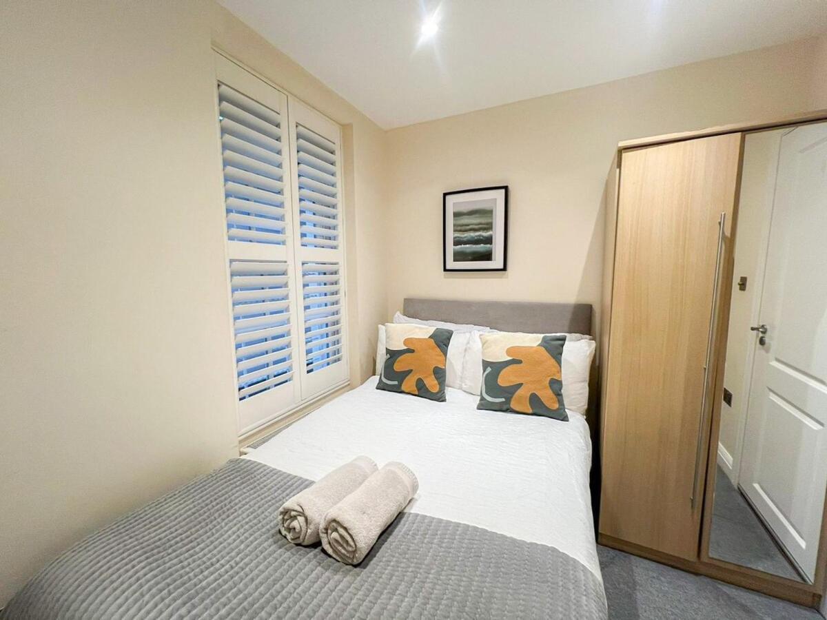 Apartment 3 Bedroom With Private Terrace In Pimlico, Westminster, Victoria *
