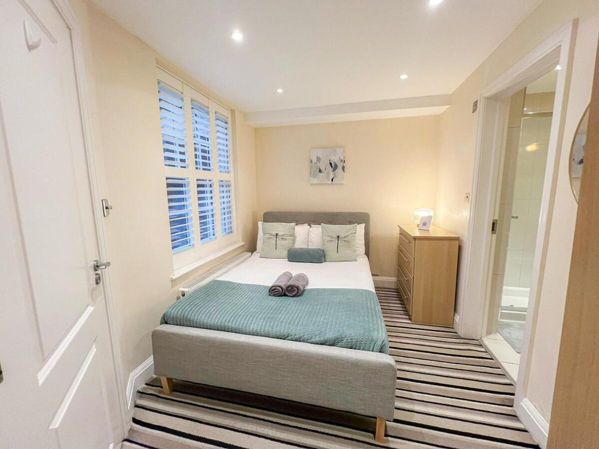 3 Bedroom With Private Terrace In Pimlico, Westminster, Victoria London